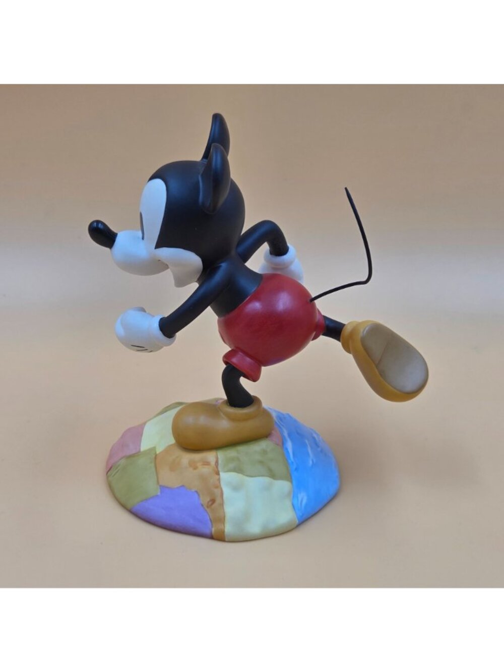 WDCC Millennium Mickey On Top of the World Thru Mirror Figurine Cloisonné Pin - Picture 3 of 13